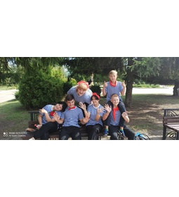 Скетч\u002Dтеатр \u0022ШКОЛЯРЫ\u0022